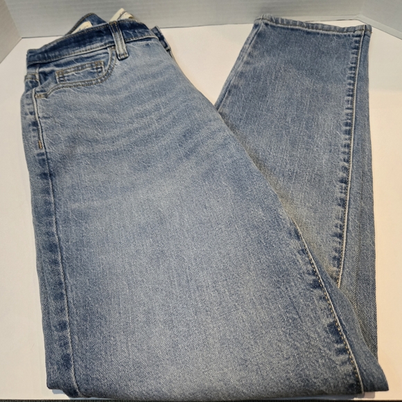 Universal Thread 90s High Rise Slim Distressed Jeans - Picture 2 of 7